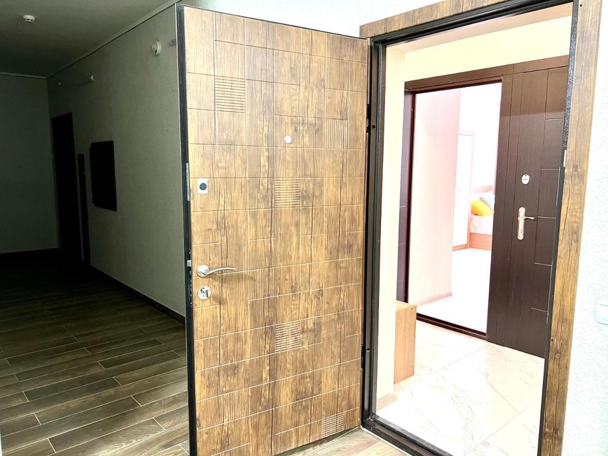 Osapart Hotel In A Complex Semycvit 2 Львов Экстерьер фото